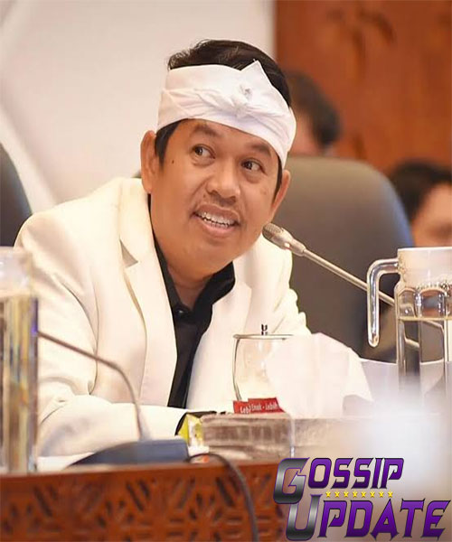 Dedi Mulyadi berbicara di forum publik tentang kepemimpinan digital